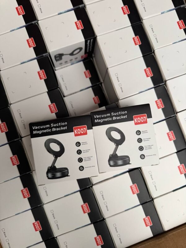 Support Magnétique à Ventouse pour Téléphone Voiture